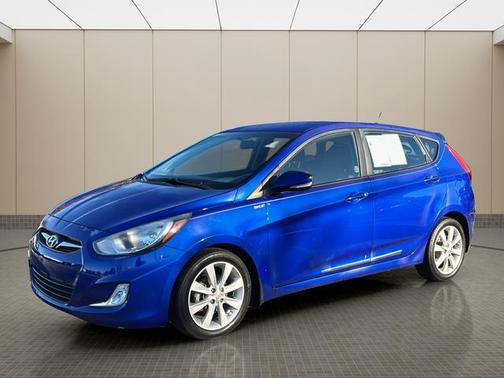 2013 Hyundai Accent SE