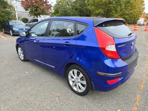 2013 Hyundai Accent SE