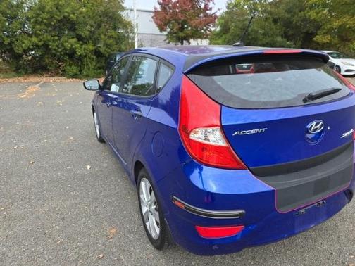 2013 Hyundai Accent SE