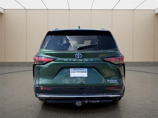 2023 Toyota Sienna Platinum 7 passenger