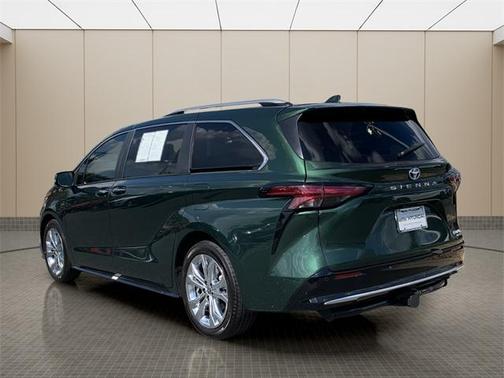 2023 Toyota Sienna Platinum 7 passenger