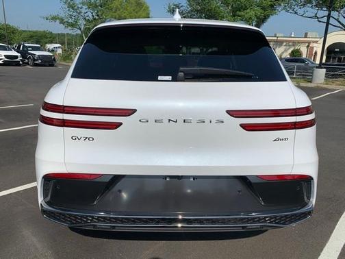 2026 Genesis GV70 2.5T Advanced