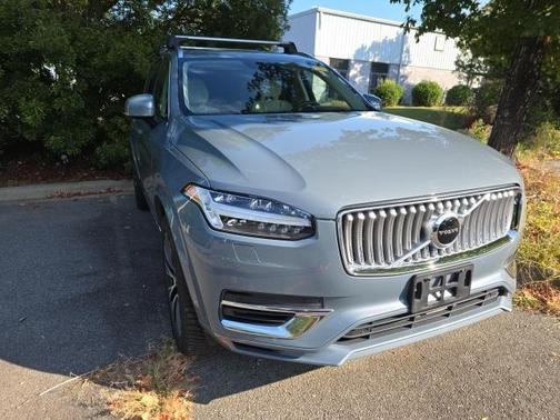 2021 Volvo XC90 Recharge Plug-In Hybrid T8 Inscription Expression 7 Passenger