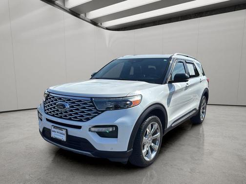 White Metallic 2020 Ford Explorer Platinum