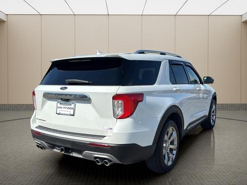 White Metallic 2020 Ford Explorer Platinum