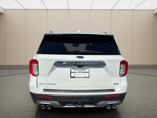 White Metallic 2020 Ford Explorer Platinum