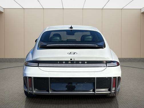 2025 Hyundai IONIQ 6 SE