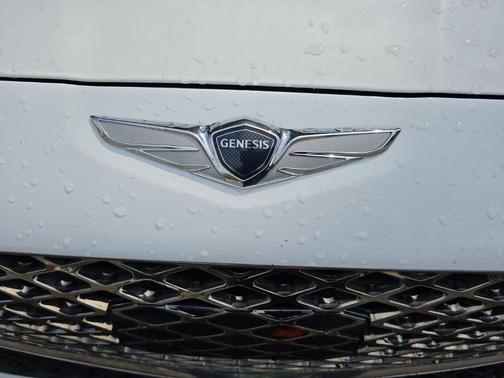 Alta White 2022 Genesis G70 2.0T