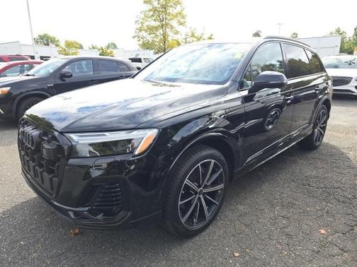 2025 Audi Q7 45 Premium Plus