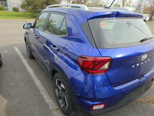 2023 Hyundai VENUE Limited