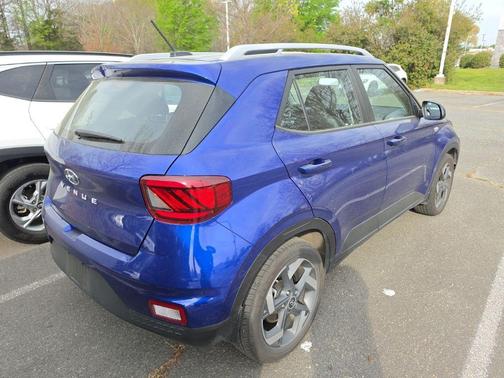 2023 Hyundai VENUE Limited