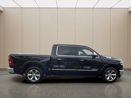 Diamond Black 2022 RAM 1500 Limited