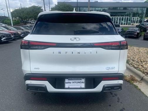 2023 INFINITI QX60 SENSORY