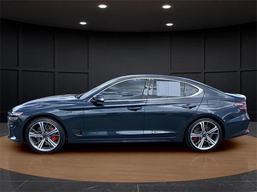 2025 Genesis G70 2.5T