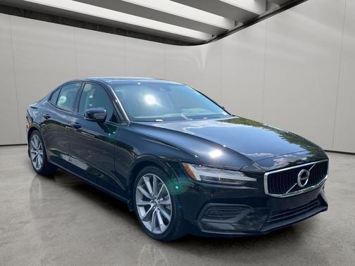 Black Stone 2020 Volvo S60 T5 Momentum