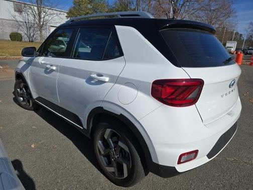 2023 Hyundai VENUE Limited