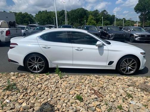 2025 Genesis G70 2.5T
