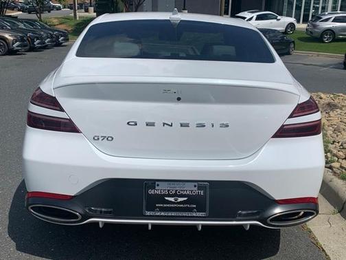 2025 Genesis G70 2.5T