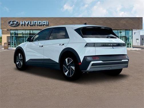 2025 Hyundai IONIQ 5 SE