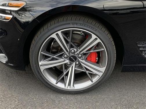 2025 Genesis G70 3.3T Sport Advanced