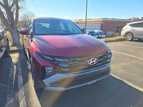 2025 Hyundai TUCSON SE