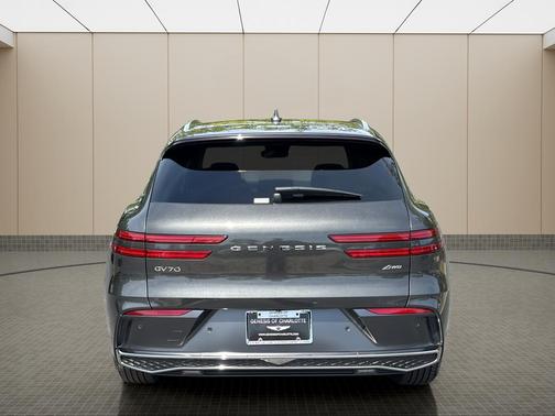 Makalu Gray 2026 Genesis GV70 2.5T