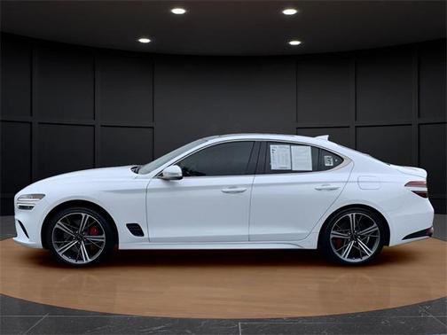 2025 Genesis G70 2.5T