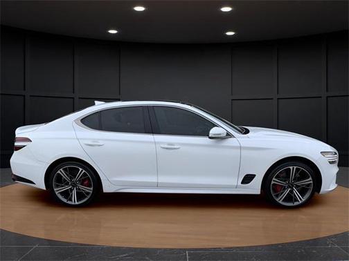 2025 Genesis G70 2.5T