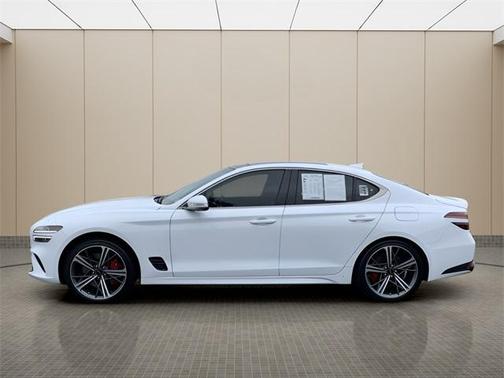 2025 Genesis G70 2.5T