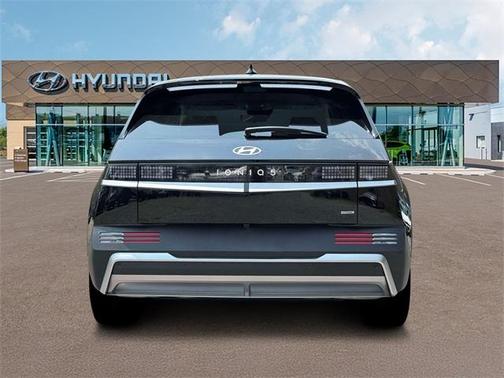 2025 Hyundai IONIQ 5 SE