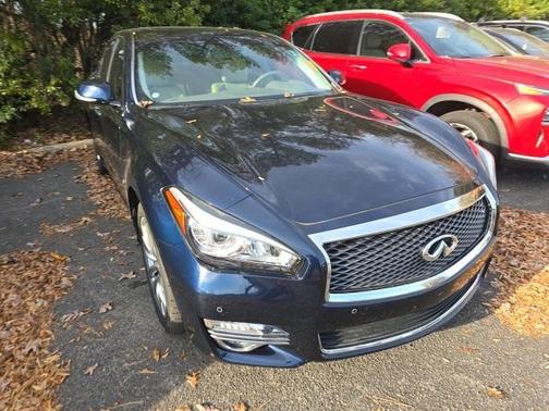 2018 INFINITI Q70 3.7 LUXE