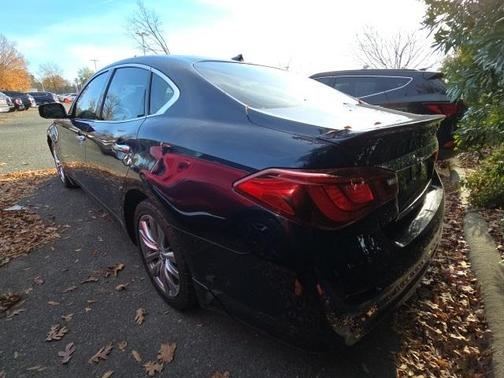2018 INFINITI Q70 3.7 LUXE