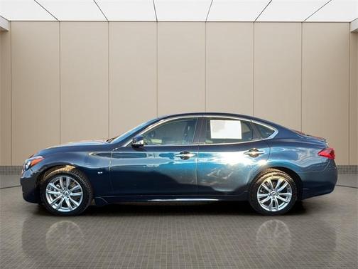 2018 INFINITI Q70 3.7 LUXE