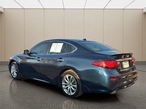 2018 INFINITI Q70 3.7 LUXE