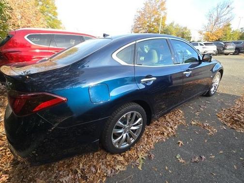 2018 INFINITI Q70 3.7 LUXE