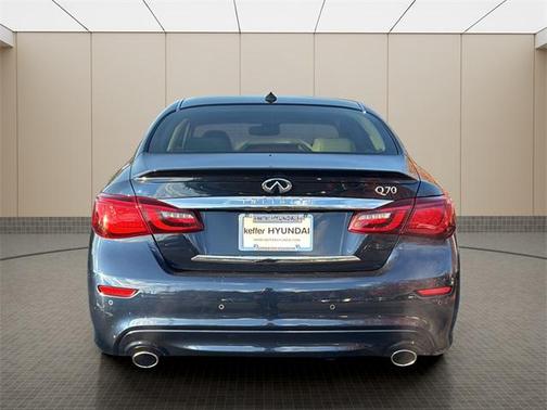 2018 INFINITI Q70 3.7 LUXE