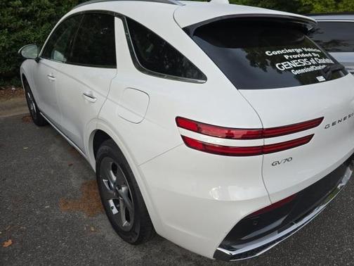 2026 Genesis GV70 2.5T
