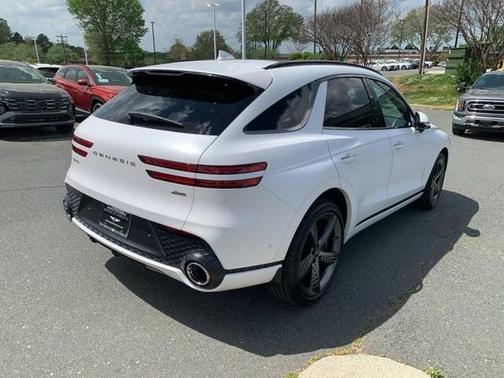 2024 Genesis GV70 2.5T