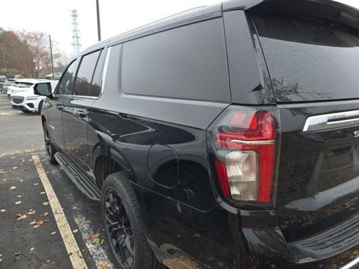 2022 Chevrolet Suburban LT