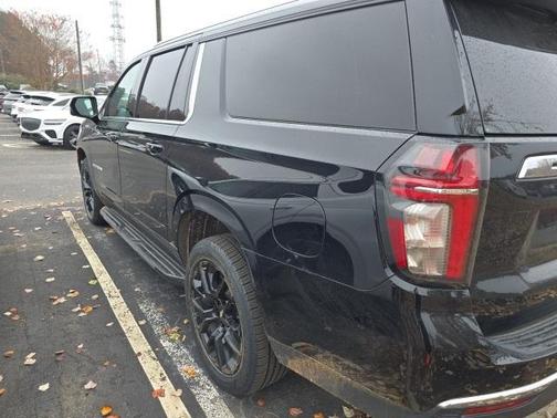 2022 Chevrolet Suburban LT