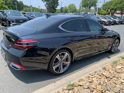 2025 Genesis G70 2.5T