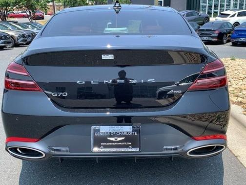 2025 Genesis G70 2.5T