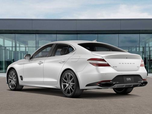 Uyuni White 2026 Genesis G70 2.5T Prestige