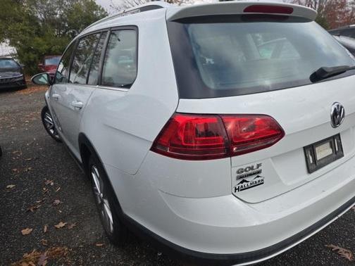 2017 Volkswagen Golf Alltrack TSI S