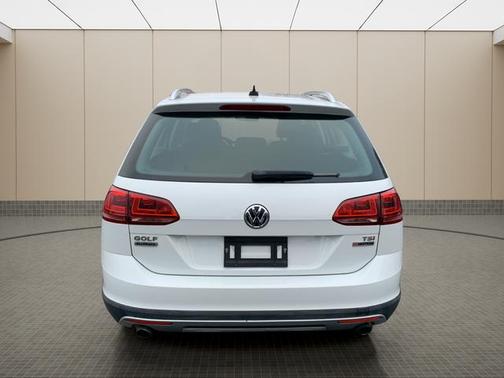 2017 Volkswagen Golf Alltrack TSI S