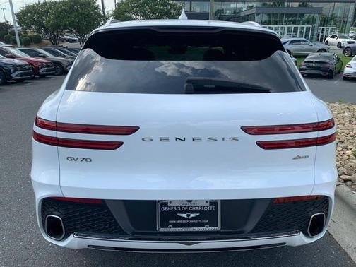 2025 Genesis GV70 2.5T