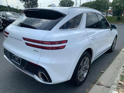2025 Genesis GV70 2.5T