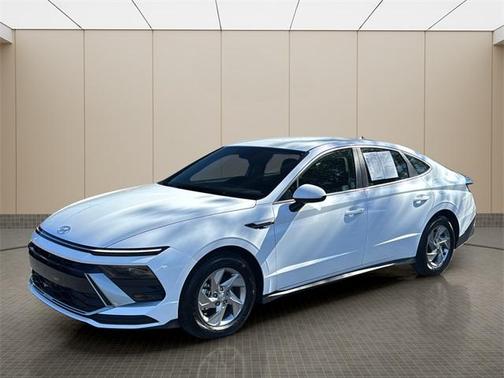 2025 Hyundai SONATA SE