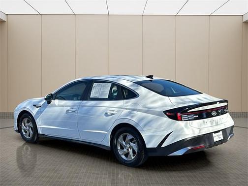 2025 Hyundai SONATA SE