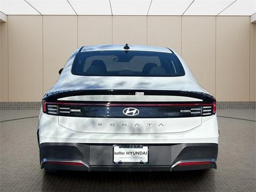 2025 Hyundai SONATA SE